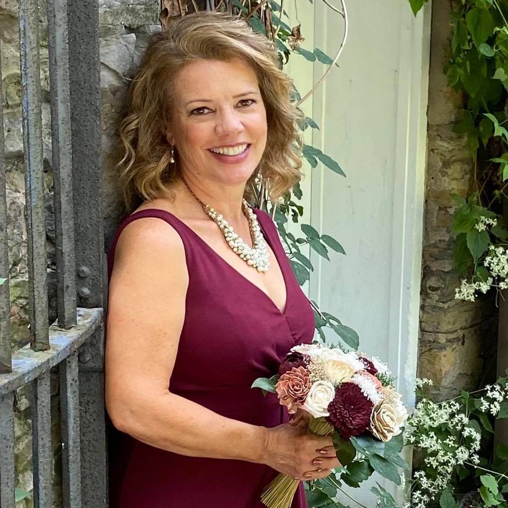 Meet your Posher, Laurie